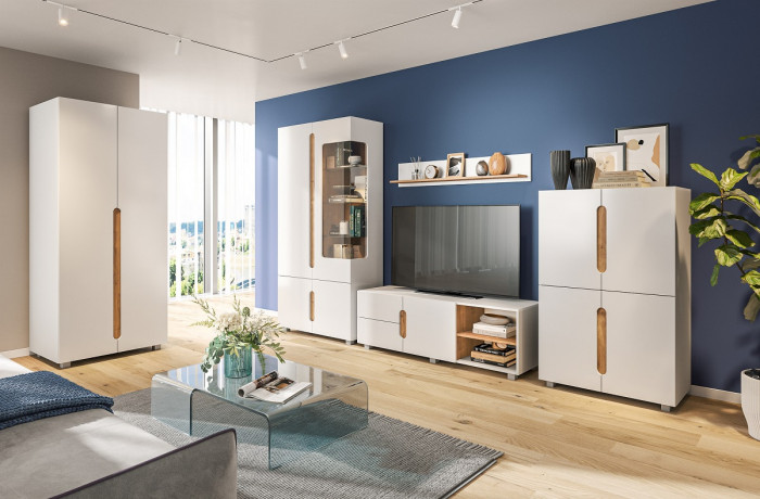 Комод с четырьмя дверьми 